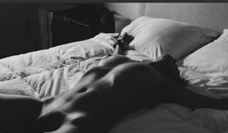 nakedgoddess OnlyFans Fotos