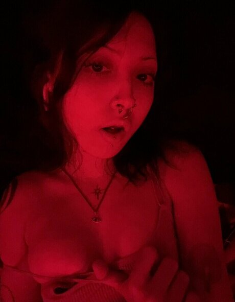 Wuvmia OnlyFans-Creator