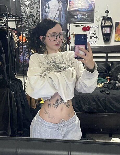 Wuvmia OnlyFans Nacktbilder