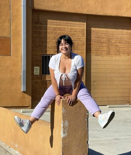 Smosh Girls OnlyFans-Bilder