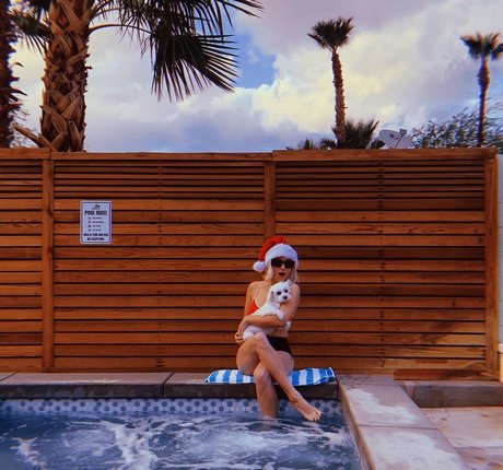 Emily Osment OnlyFans öffentliche Fotos OnlyFans