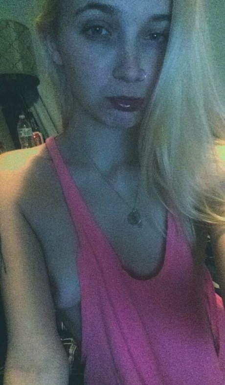 kushgirlxxfree OnlyFans-Leak