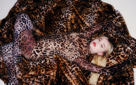 Emily Alyn Lind Nacktpornos auf OnlyFans