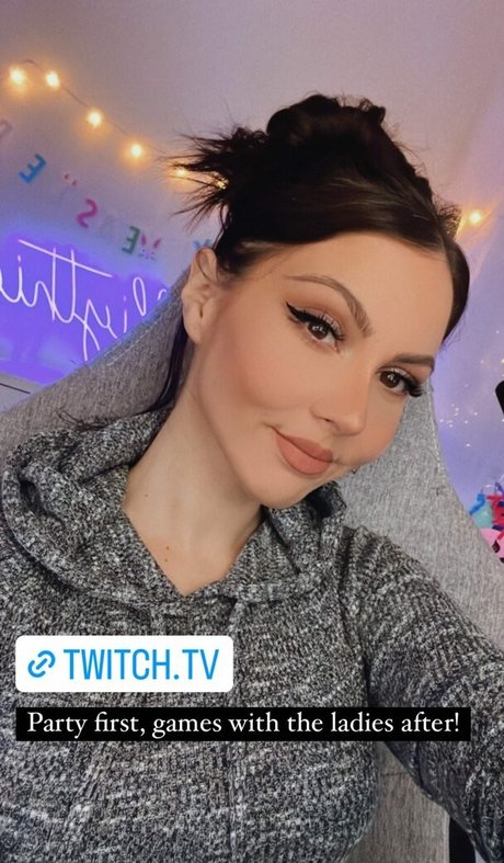 Aliythia Nacktbilder von OnlyFans