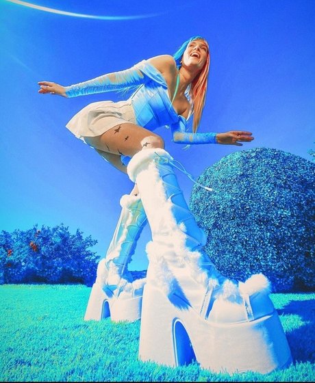 Dani Thorne OnlyFans Model Bilder