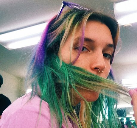 Dani Thorne Nacktpornos auf OnlyFans