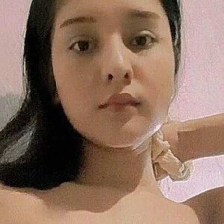 Sofj 203 OnlyFans explizite Inhalte