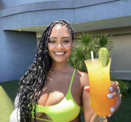 vanitybae OnlyFans Brüste Bild