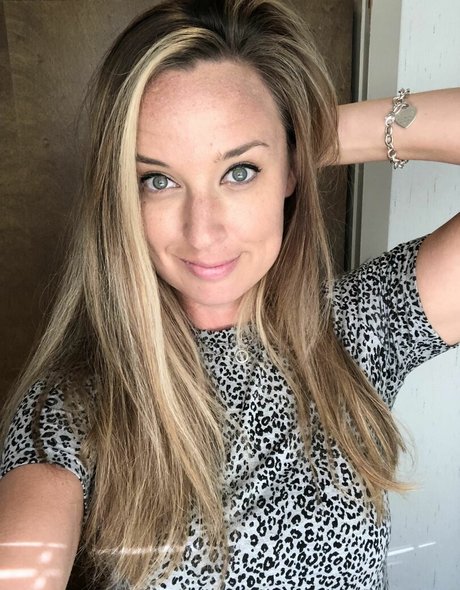 lyric in my head OnlyFans-Creator