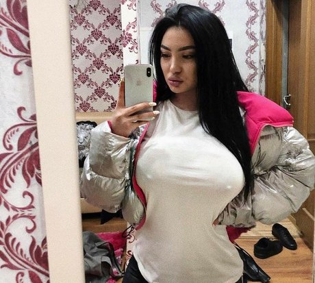 Zhansaya Dakarimova Nackt auf OnlyFans