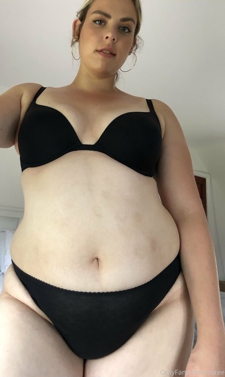 eatee Leaks von Nacktbildern auf OnlyFans