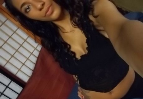 Ava Glam Model OnlyFans Leak