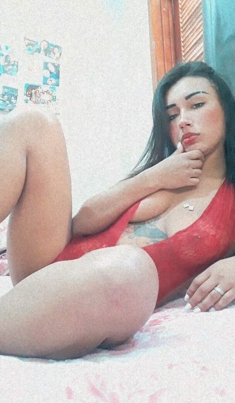 bekleidete onlyfans heiß nackt Bild