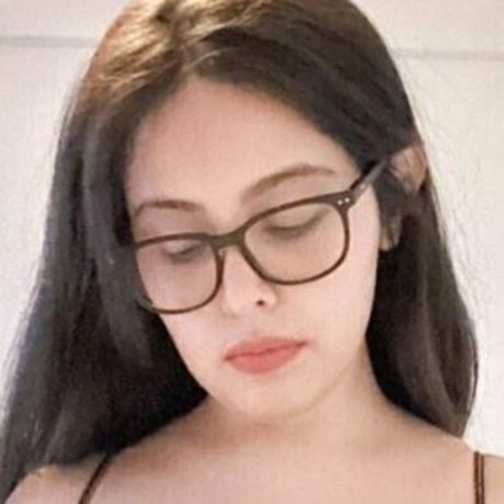 cuttepetite OnlyFans Model Bilder