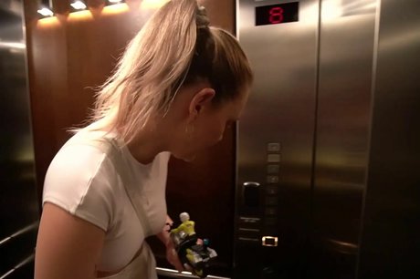 Maren Wolf OnlyFans Model Fotos