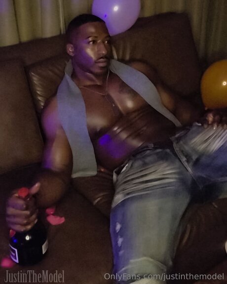 justinthemodel OnlyFans Nacktbilder geleakt