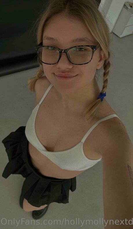 hollymollynextdoor Oben ohne OnlyFans