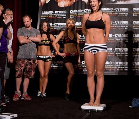 Gina Carano Bilder OnlyFans