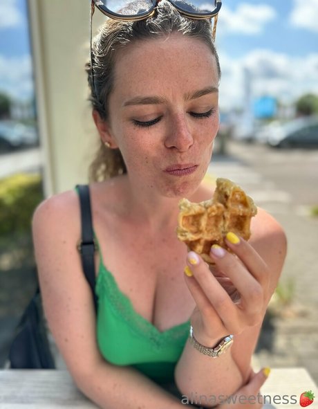 linaliciouss OnlyFans-Fotos