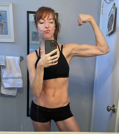 Lisa Foiles Nacktbilder von OnlyFans geleakt