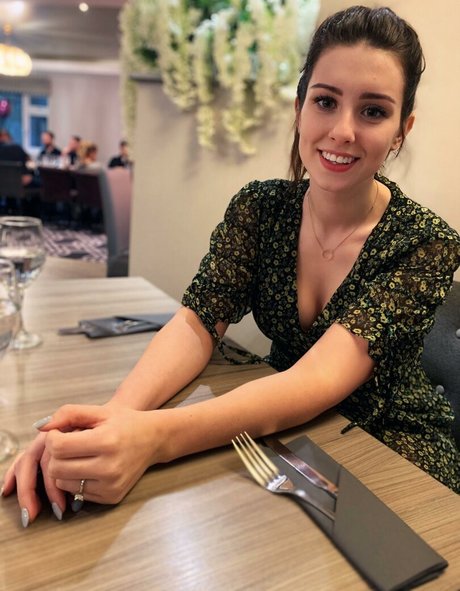 ErinMoore OnlyFans XX