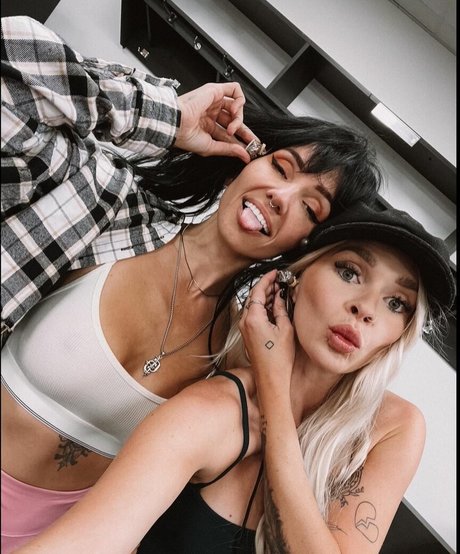 Lights Poxleitner OnlyFans Inhalte