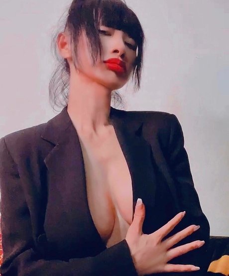 Bai Ling Nacktbilder geleakt OnlyFans geleakt