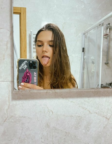 Kitty Berg Nacktpornos auf OnlyFans