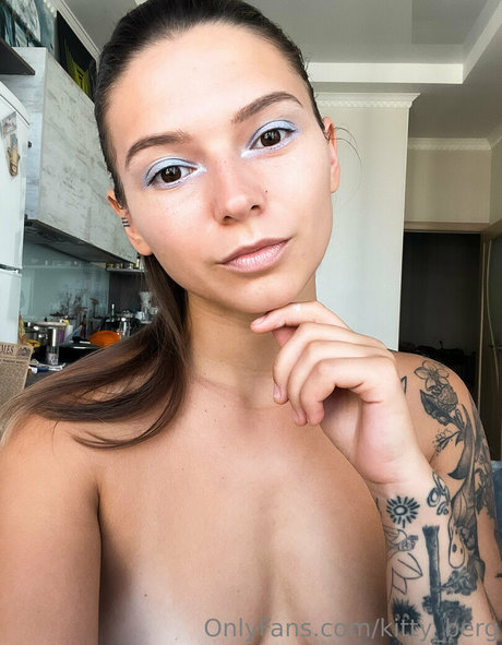 Kitty Berg Nacktbilder von OnlyFans geleakt