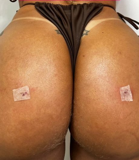 Kelly Holliver OnlyFans-Leaks