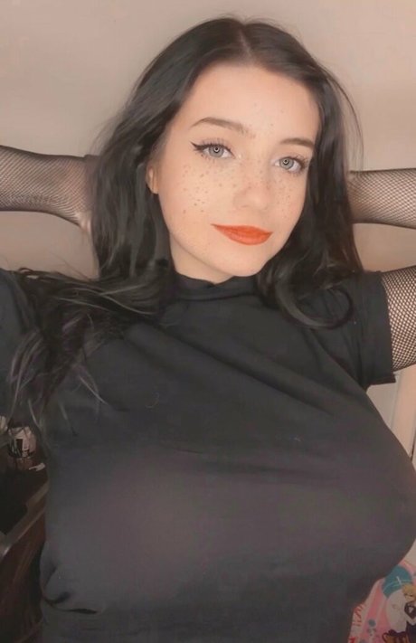 Yakirisuu OnlyFans-Creator