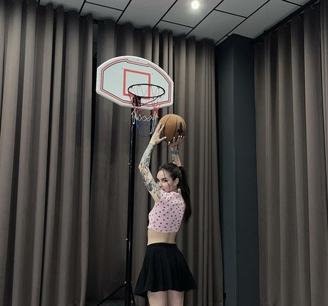 DianaRice OnlyFans Archiv