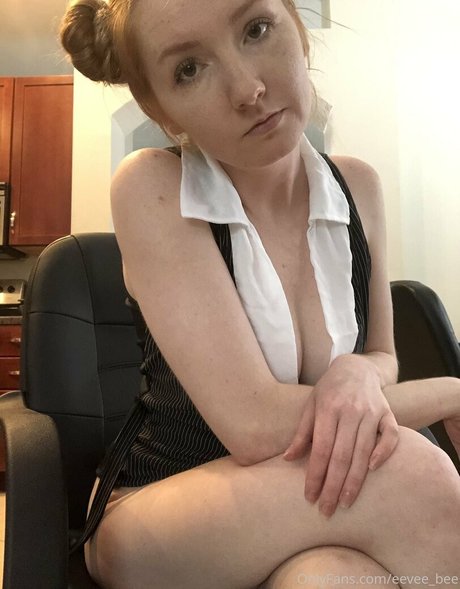 Eevee Bee OnlyFans gratis