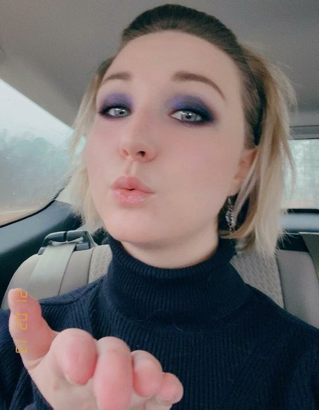 HoneyThorne OnlyFans Leak