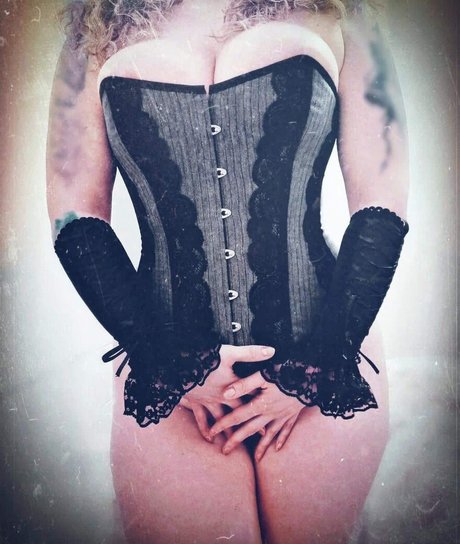 Rich Protection Nacktbilder von OnlyFans