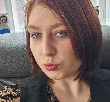 Bustyolive Sexy OnlyFans