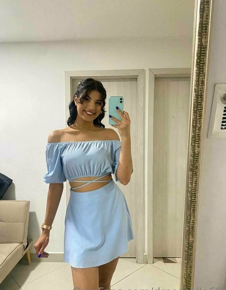 dreamella69 OnlyFans schlank