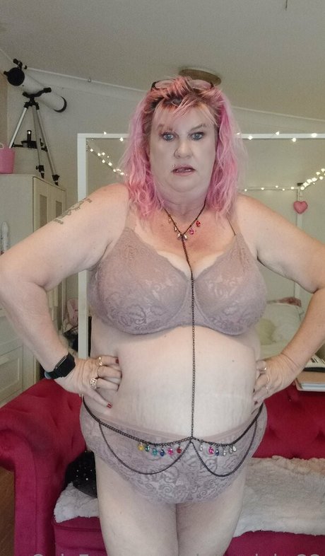 pinkywinky22 OnlyFans Nacktbilder