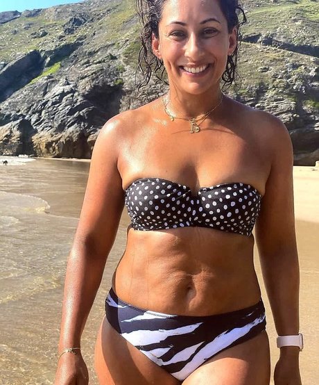 Saira Khan Bilder OnlyFans