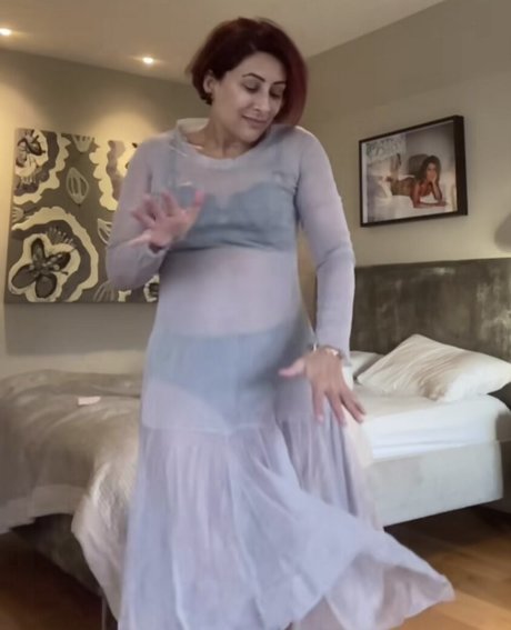 Saira Khan Nacktbilder von OnlyFans geleakt