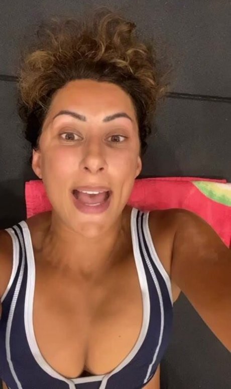 Saira Khan OnlyFans X