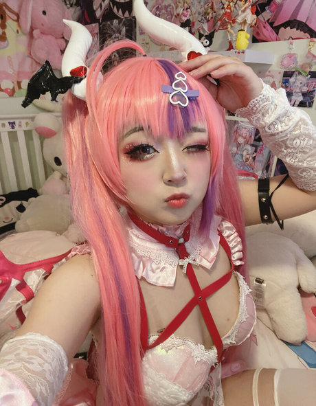 Donutskii OnlyFans Brüste Bild