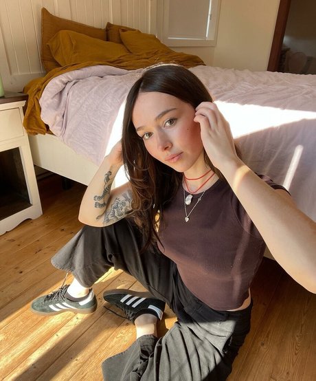 Holls8 Neue geleakte OnlyFans-Inhalte