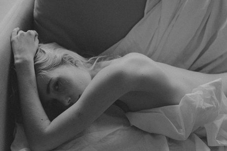 Oceane Le Ny OnlyFans Striptease