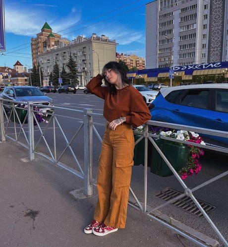 Julia Cristina OnlyFans-Creator