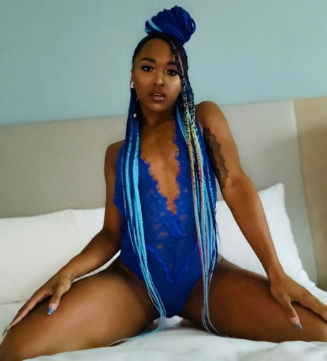 Kiera Hogan Nackt OnlyFans Porn