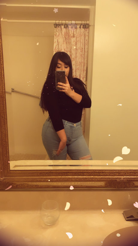 Aspen Baker OnlyFans Arsch Leak