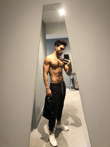 L o Cabral OnlyFans-Bilder