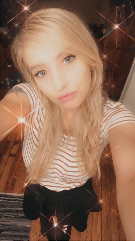 LEIA Laughs Nacktbilder OnlyFans