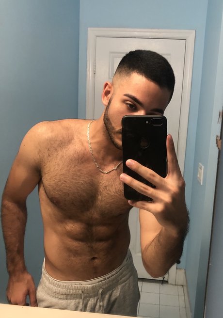 Malek Nacktbilder auf OnlyFans